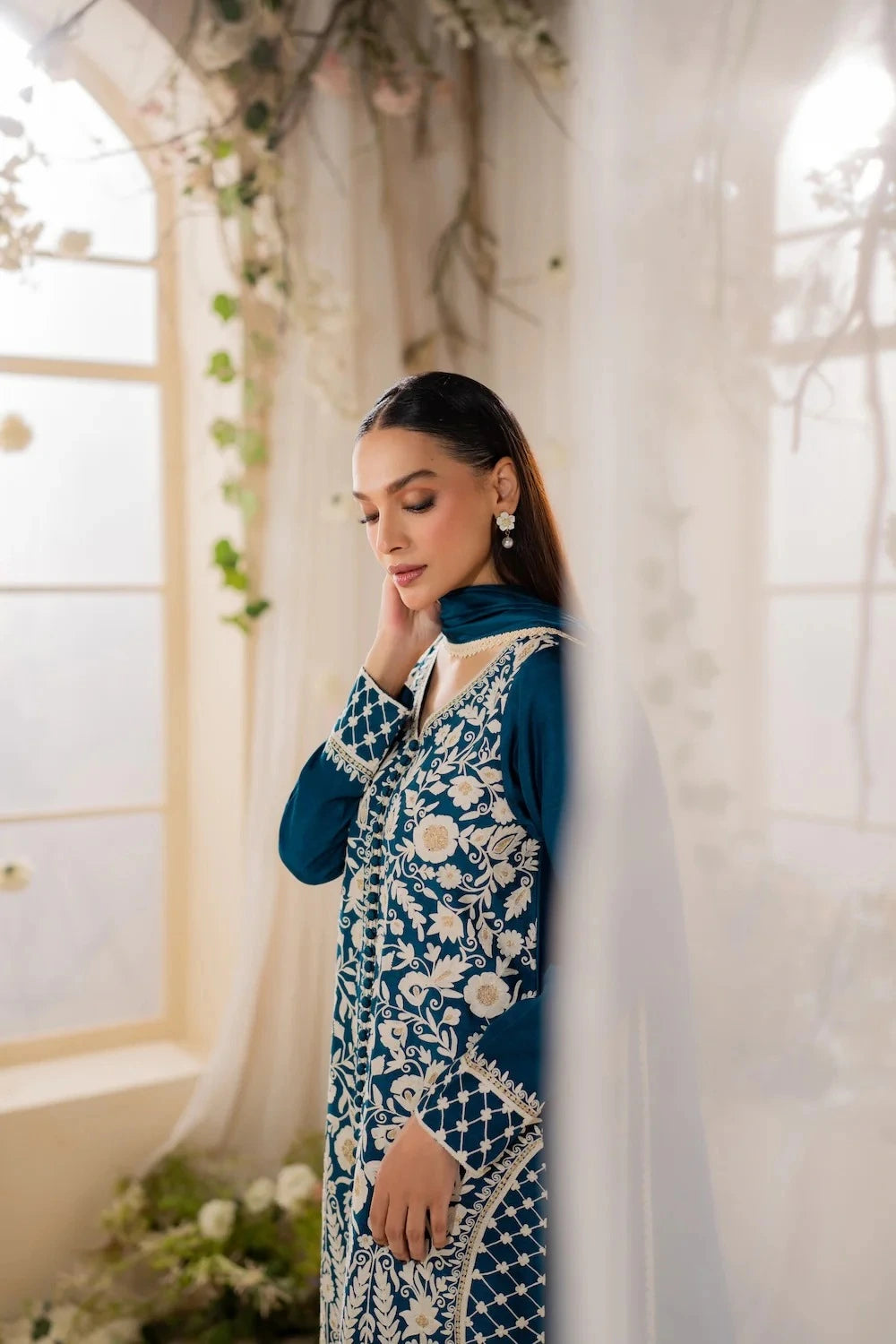 Alize Emb 3pc Dress